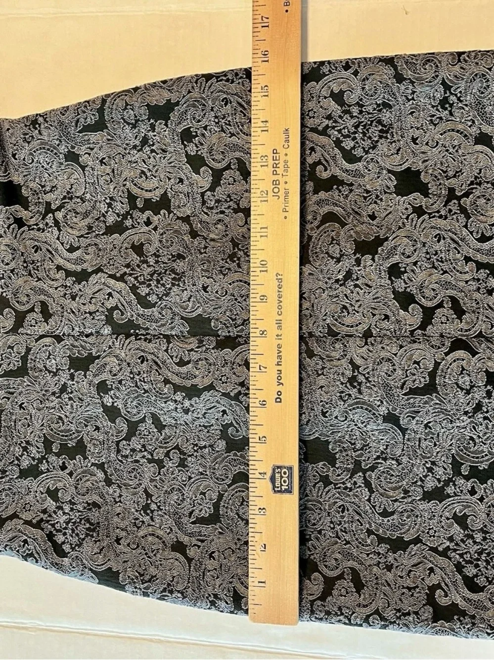 Alice + Olivia Baylee in Grey Black Brocade Lace V-neck Sheath Dress Size 4
